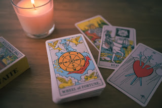 Tarot y signos zodiacales