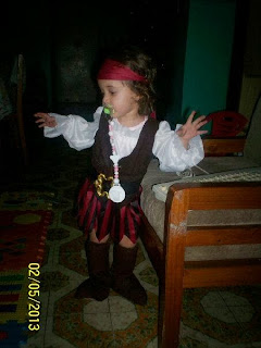Sophia disfrazada de Pirata