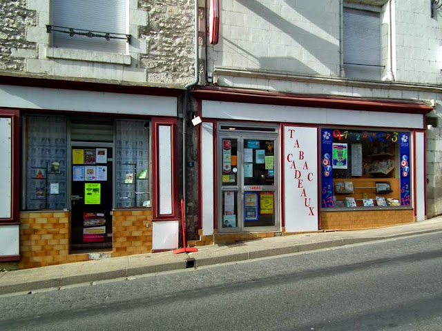 Newsagent, France. Photo by Loire Valley Time Travel.