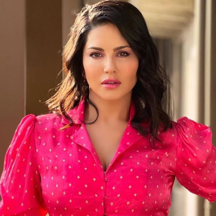 752px x 752px - 25 Unknown Facts About Porn Star Sunny Leone, 25 Unknown Facts About Sunny  Leone, Sunny Leone Reveals Some Unknown Facts About Her
