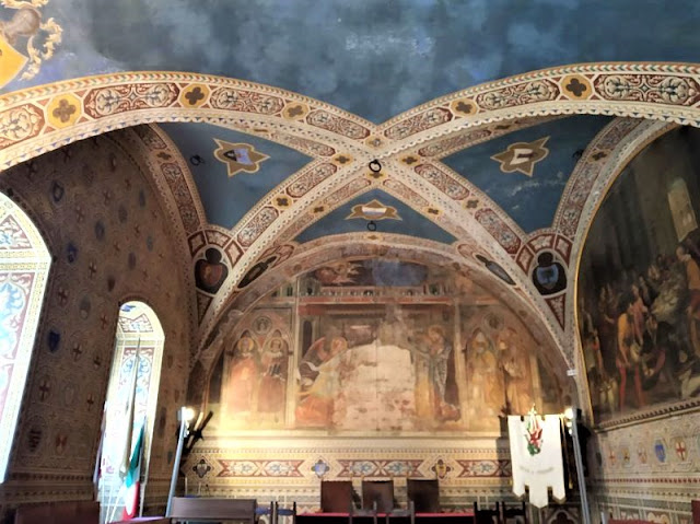 affresco dell'Annunciazione nel palazzo dei priori