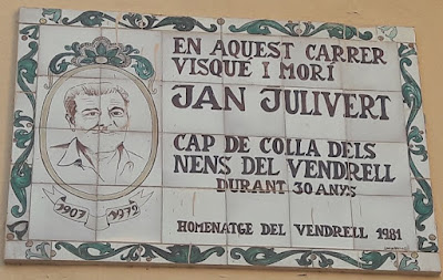 Ruta Castellera, El Vendrell a La Bisbal, carrer Santa Anna i placa commemorativa a Jan Julivert a El Vendrell