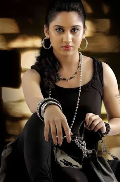 Malayalam Actress Mia George Facebook Gallery