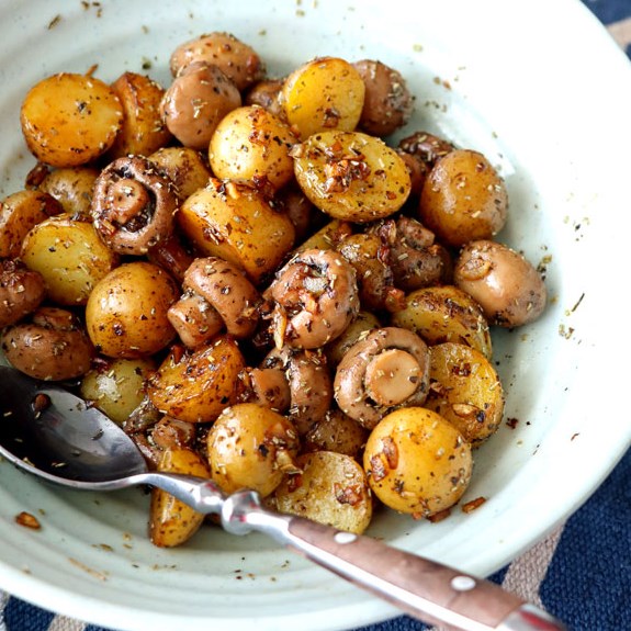 Pan Roasted Garlic Mushroom And Baby Potatoes #vegan #appetizer