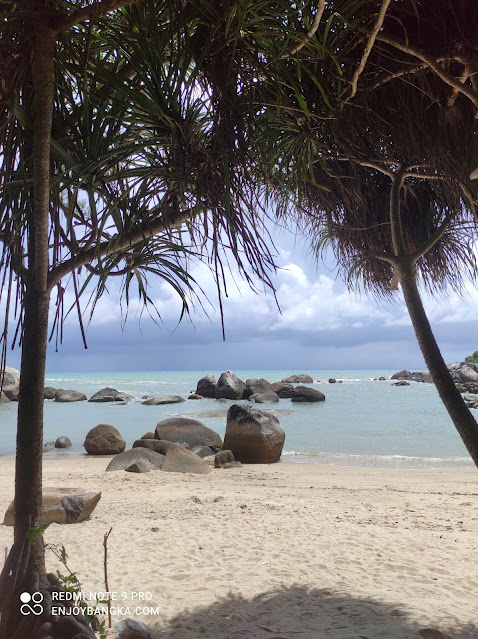 Pantai Teluk Karang Sungailiat Bangka