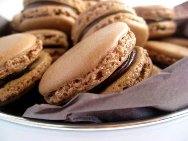 Chocolate là hương vị đầu tiên của bánh ngọt Macaron