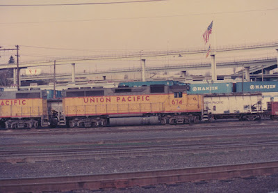 Union Pacific GP40 674