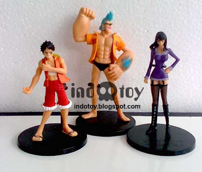 Jual One Piece Figure Collection : Luffy, Nico Robin, Franky Figure