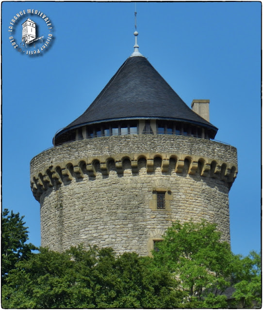 MANDEREN (57) - Château de Malbrouck