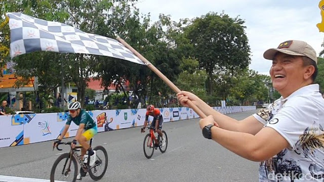 Pembalap Singapura Juara di Penutupan Tour de Siak