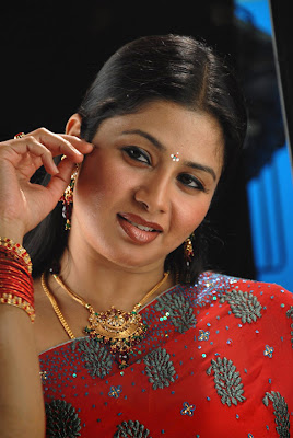 About Kollywood Film Dhanam Movie and Actress Sangeetha Gallery