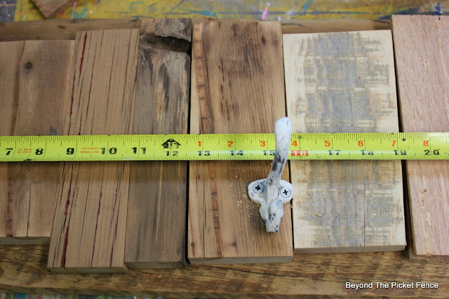 tape measure, reclaimed wood, rustic, coat hook, http://bec4-beyondthepicketfence.blogspot.com/2015/12/12-days-of-christmas-day-12-last-minute.html