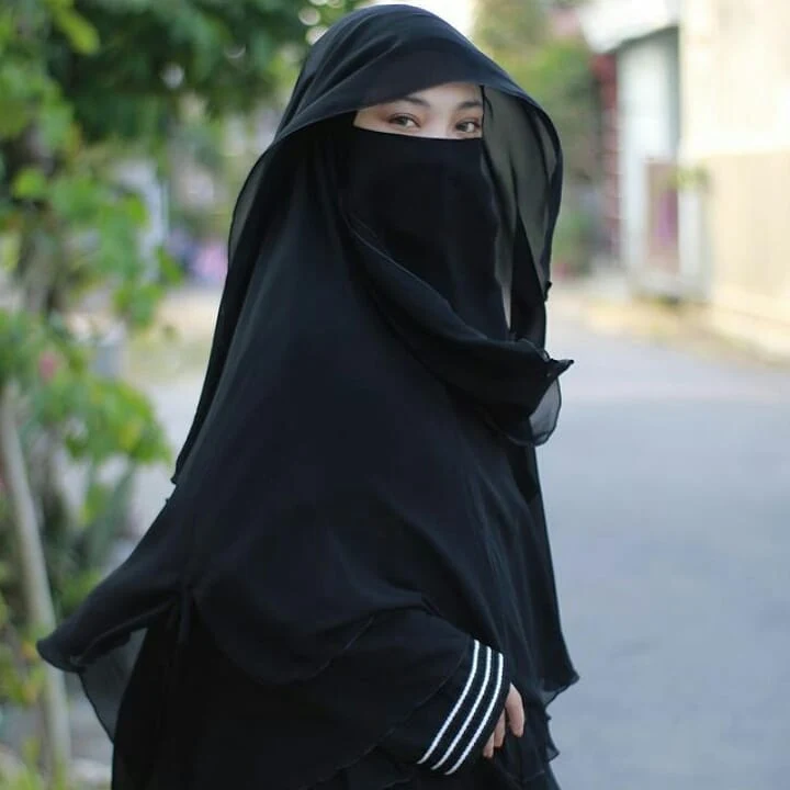 Hijab Girl DP