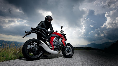 Top Motorcycle  2011 Honda CB1000R Review