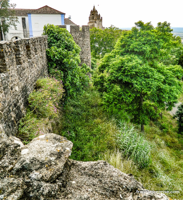 Passeio sobre as muralhas do Castelo de Montemor-o-Novo