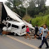  Acidente entre dois caminhões e kombi deixa mortos no sul da Bahia 