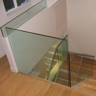Glass Staircase Design For Minimalist Home Designs
