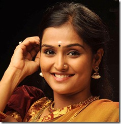ramya_nambeesan_cute_smile_stills