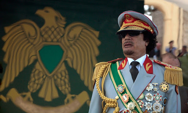 Σαν εχθές:Ο φρικτός θάνατος του «δικτάτορα» Καντάφι από τους δημοκράτες ίδια ιστορία διαχρονικά παντού (!)