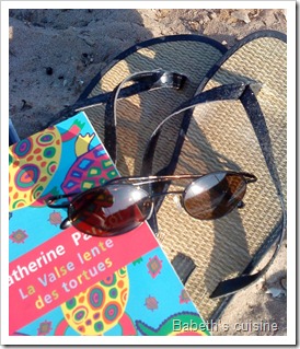 livre et tongs