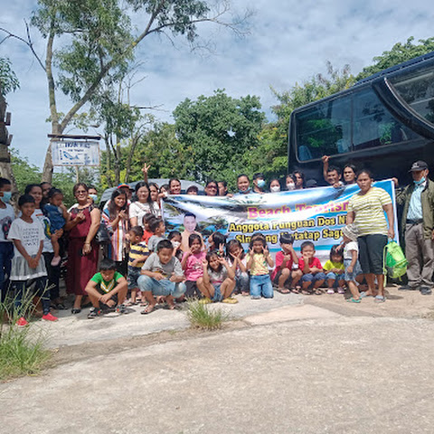 Beach Tourism Punguan Dos Ni Roha Sagulung Bersama Anggota DPRD Kota Batam Utusan Sarumaha, SH