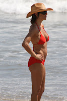 Lisa Rinna Red Bikini Pictures