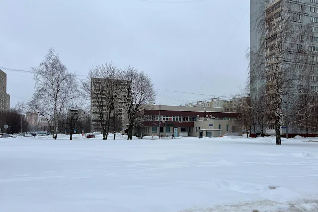 Саянская улица, бывшее «Ателье модной одежды»