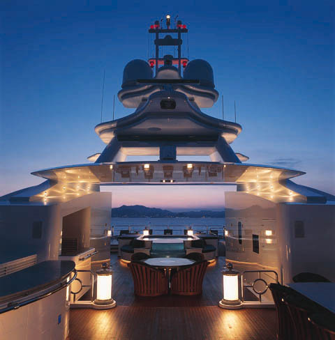 Luxury Yachts on Luxury Yachts   Luxury Yacht Charter Vacations