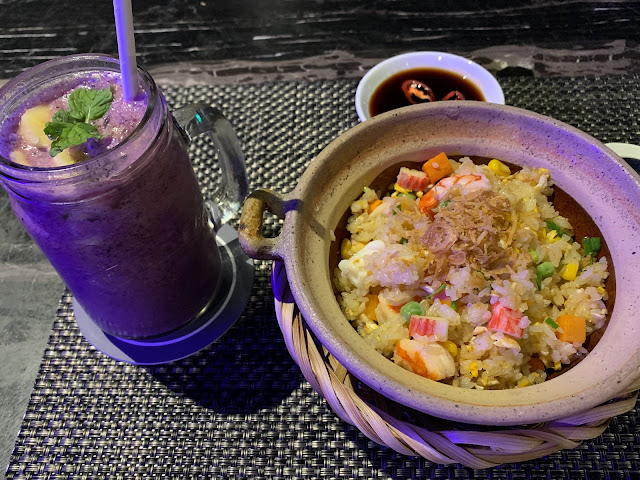 Smoothie and seafood fried rice