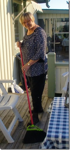 Augusti- September 2011 144