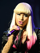 I Love Love Love Nicki Minaj makeup,its bold,fun,&beautiful.