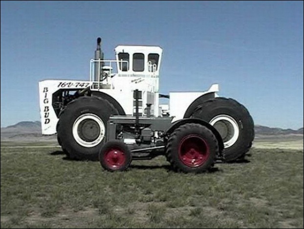 Big Bud 747 tractor 09