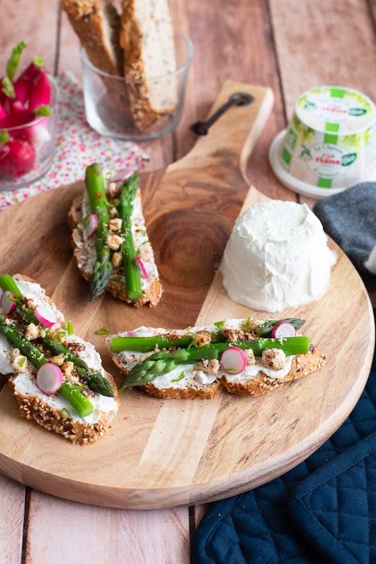 recette Tartines chèvre asperges