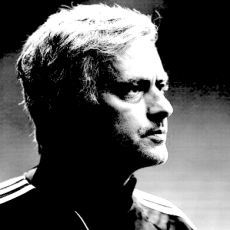 Enigma Tuan Mourinho