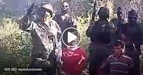 Vídeo Macabro en donde El Cártel del Golfo interrogan y Descuartizan a 4 miembros de los Zetas