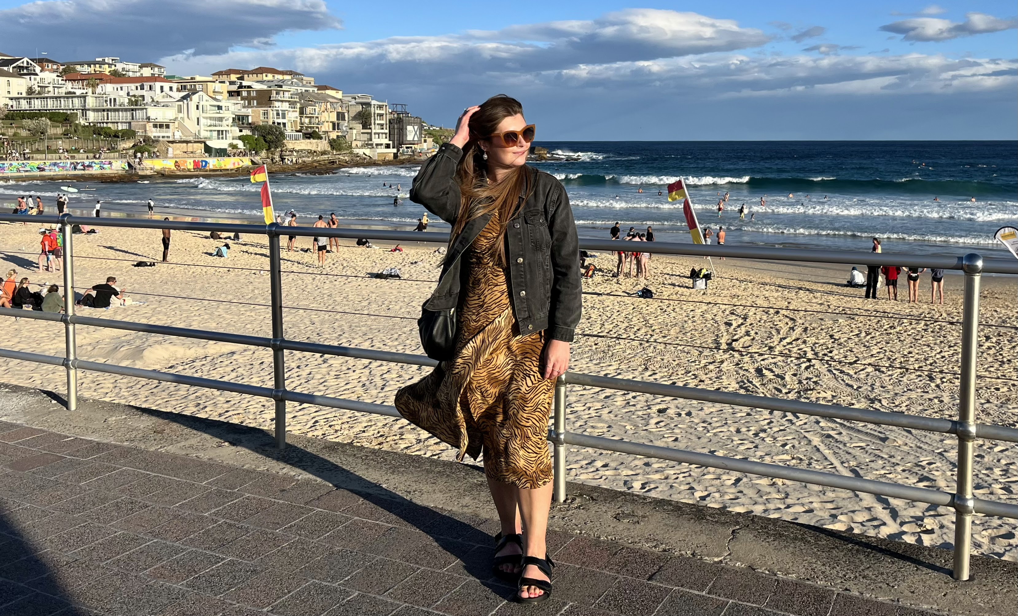 Grace standing in front of Bonid Beach, in Sydney Australia