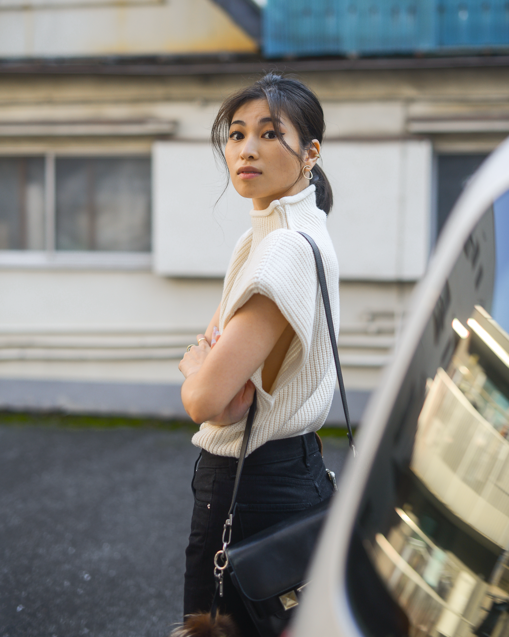 Turtleneck sweater vest for fall outfits, fall knitwear trends, casual outfit with a sweater vest, New York and Tokyo blogger personal style. FOREVERVANNY.com