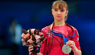 Viktoria Komova 2012