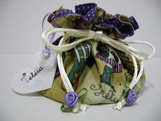 Porta jóias_bege estampado/roxo em patchwork