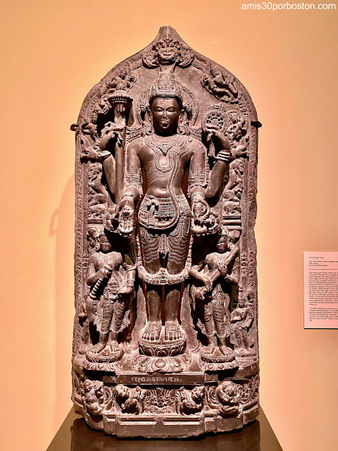 "The God Vishnu with Lakshmi and Sarasvati" de India