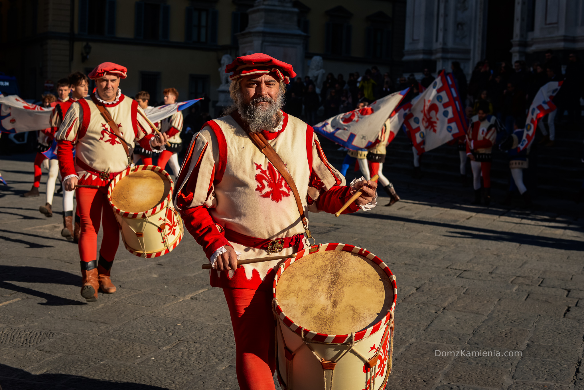 Dom z Kamienia, Bandierai degli Uffizi, Corteo Storico, Kasia Nowacka