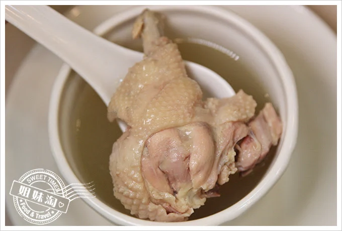 恆香小廚放山雞燉湯