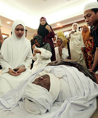 Bapa Siti Nurhaliza Meninggal Dunia Kerana Serangan Sakit 