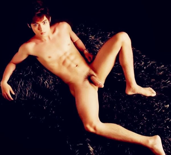 http://gayasianmachine.com/naked-asian-boys-handsome-boy-naked/
