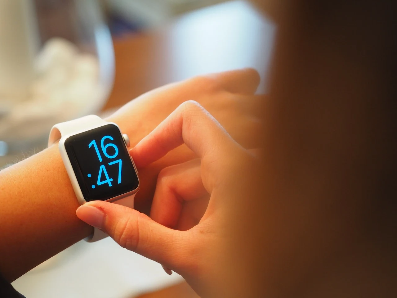 The Role of Smart Watches in the Evolution of Wearable Tech