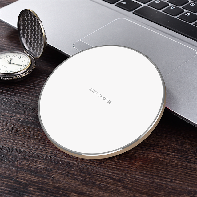 Universal mobile wireless charger