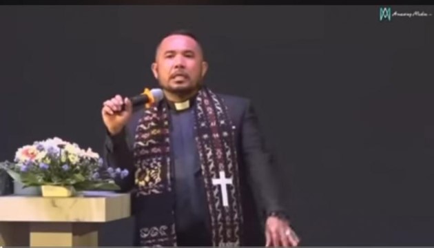 Pendeta Mell Atock Kebingungan Saat Ayat Injil Harus Memberkati Pasangan LGBT