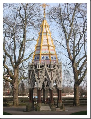 Buxton Memorial Fountain in the Victoria Tower Gardens (© Derek Harper)