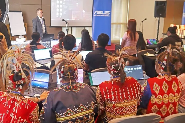 ASUS bolsters support to Filipino artisans