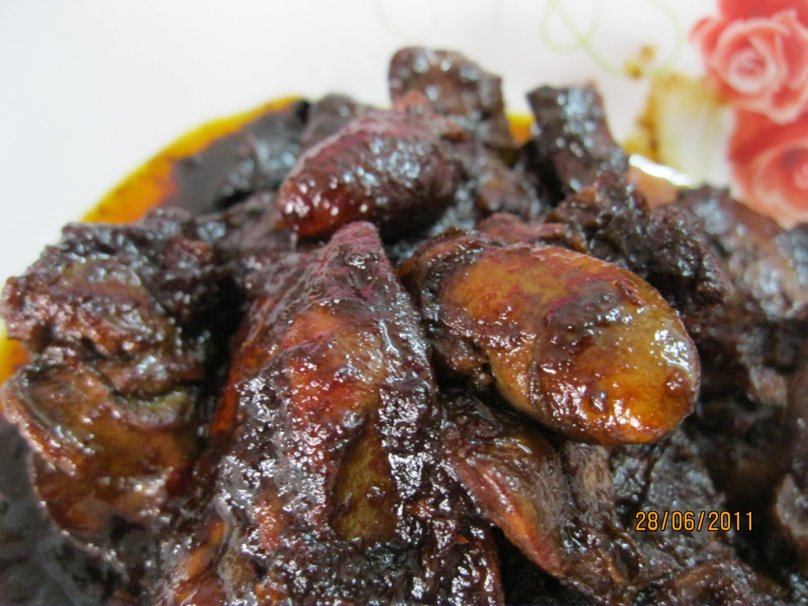 Dari Dapur Maklong: Hati Masak Kicap Berlada